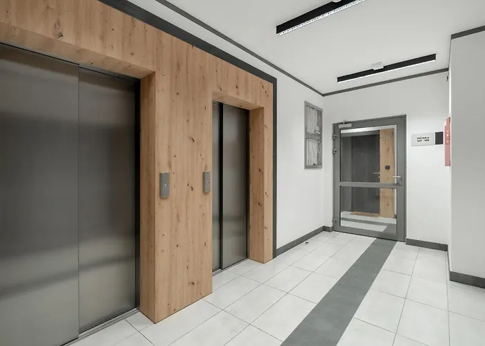 Wyjatkowy I Nowoczesny Apartament Z Balkonem I Parkingiem By Noclegi Renters