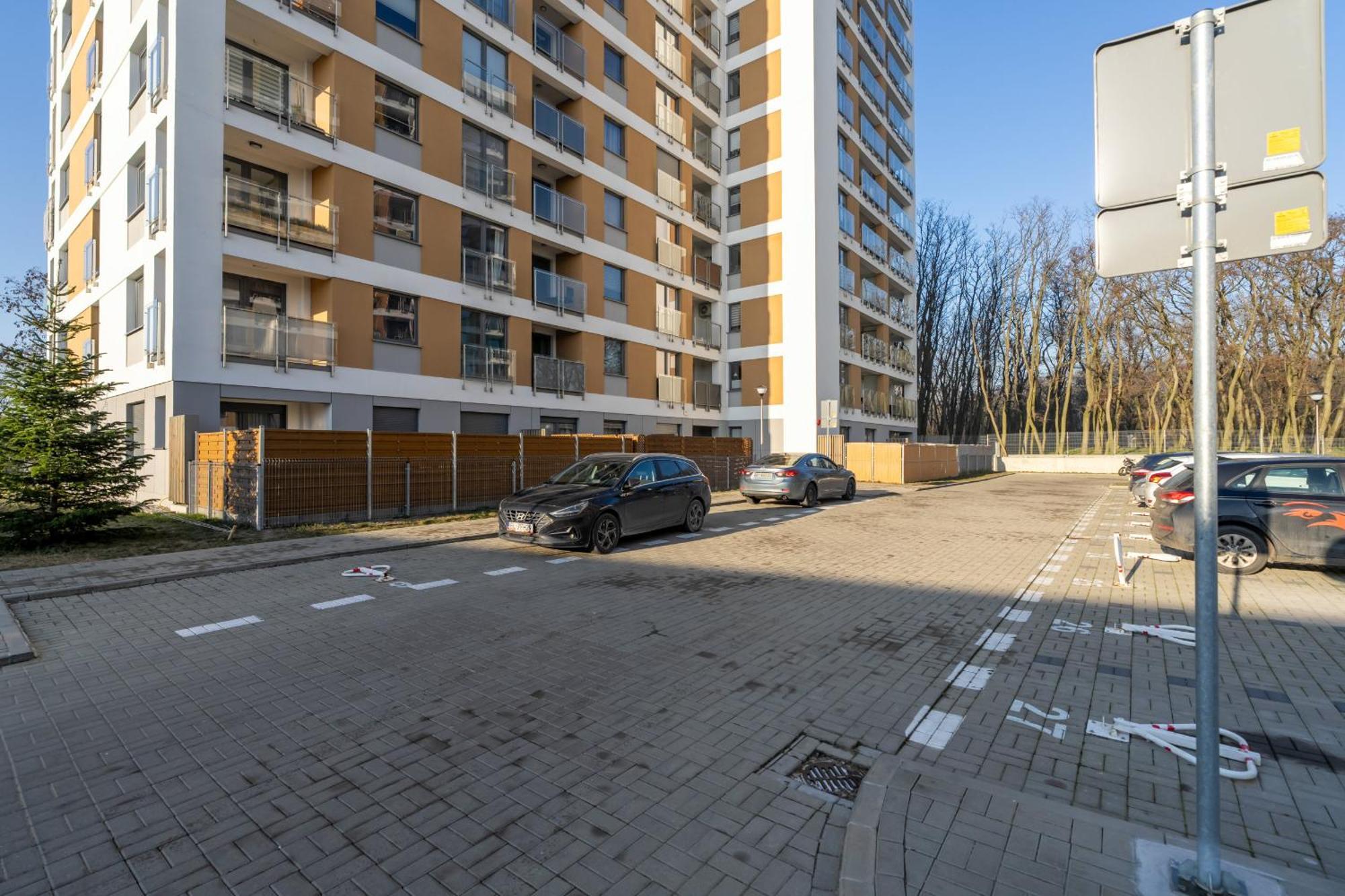Wyjatkowy I Nowoczesny Z Balkonem I Parkingiem By Renters Apartment Poznan