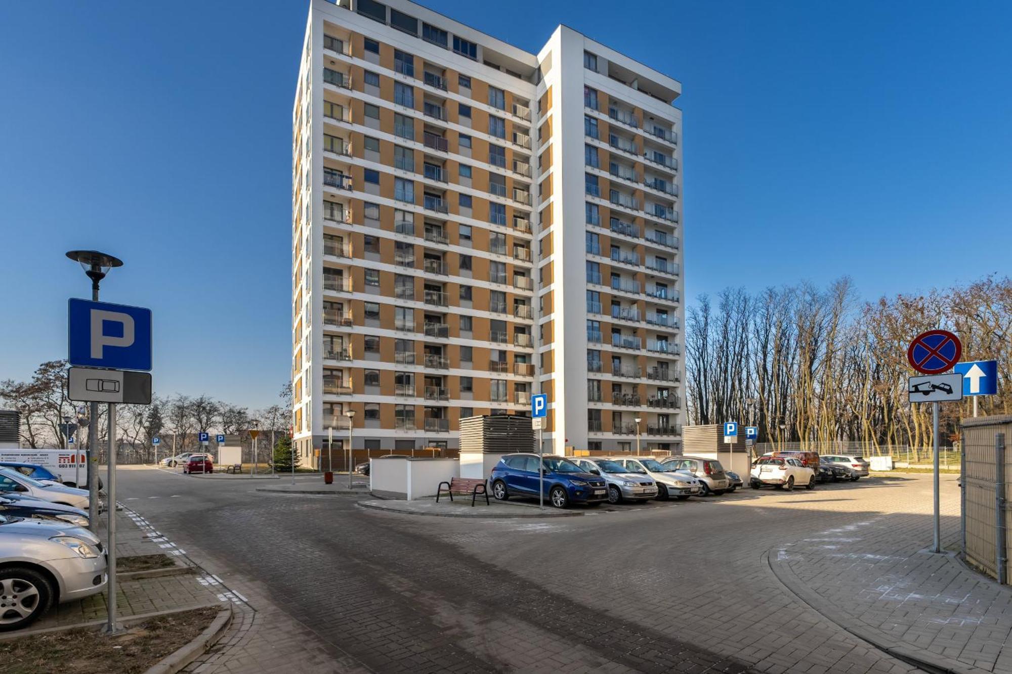 Wyjatkowy I Nowoczesny Z Balkonem I Parkingiem By Renters Apartment
